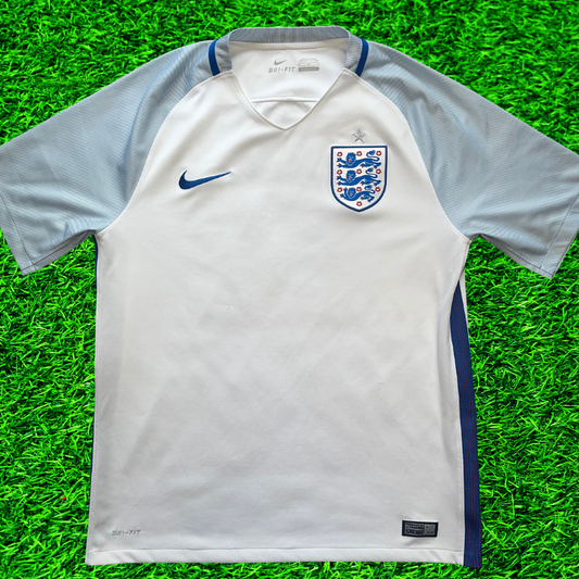 England - 2016/17 - Home Shirt - Medium