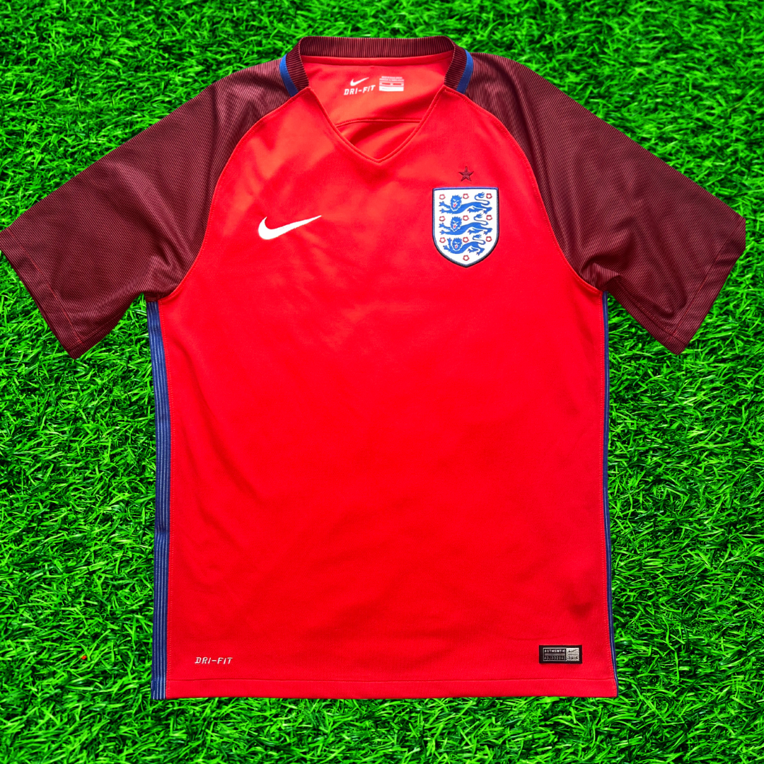 England - 2016//17 - Away - Medium