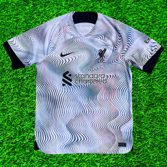 Liverpool - 22/23 - Away Shirt - Medium